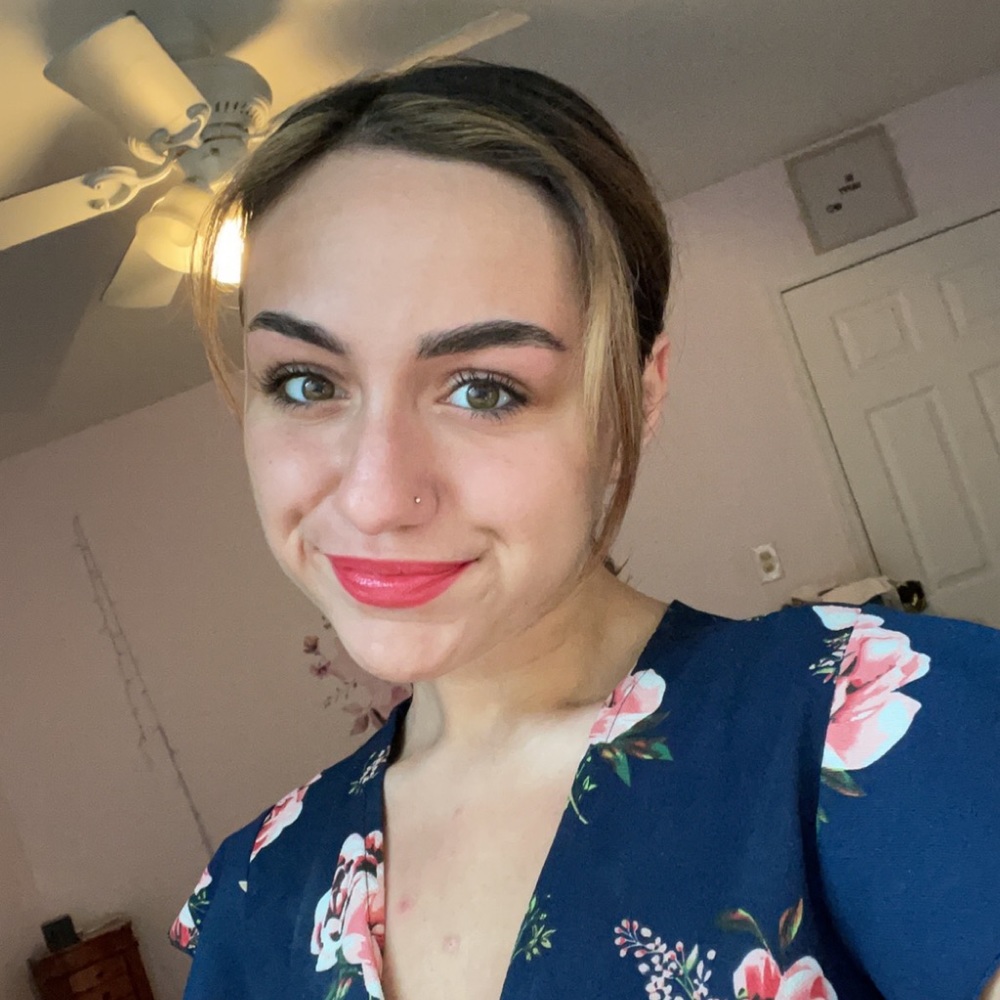 Meet your Posher, Ashley